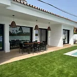 Villa Monaghans *