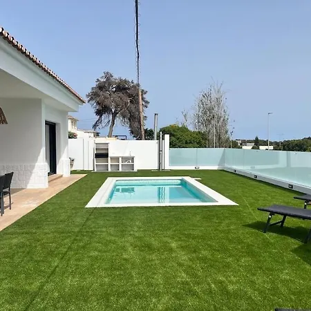 Villa Monaghans
