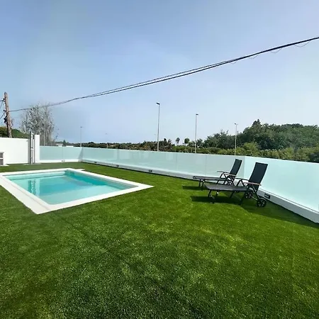 Villa Monaghans *