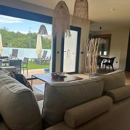 Villa Monaghans *